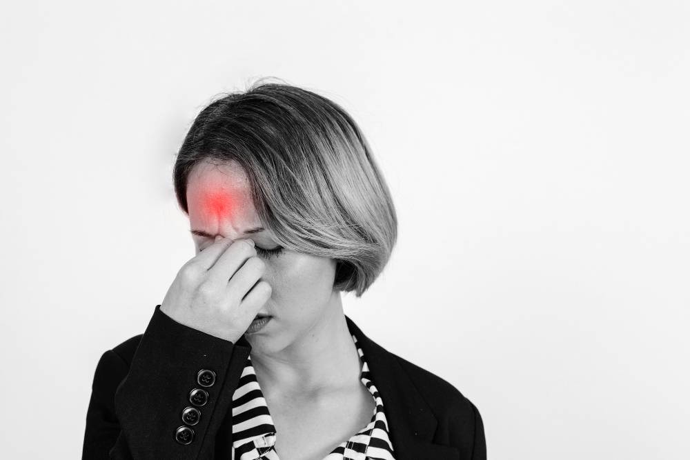 woman-with-headache